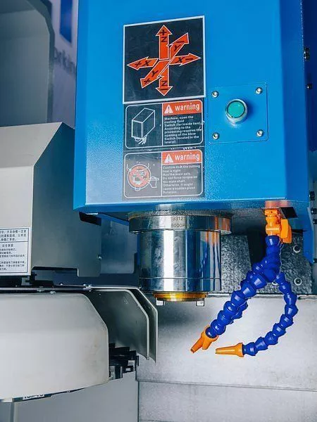MetalTec TOPMILL 850S 4-х осевой вертикальный обрабатывающий центр с ЧПУ
