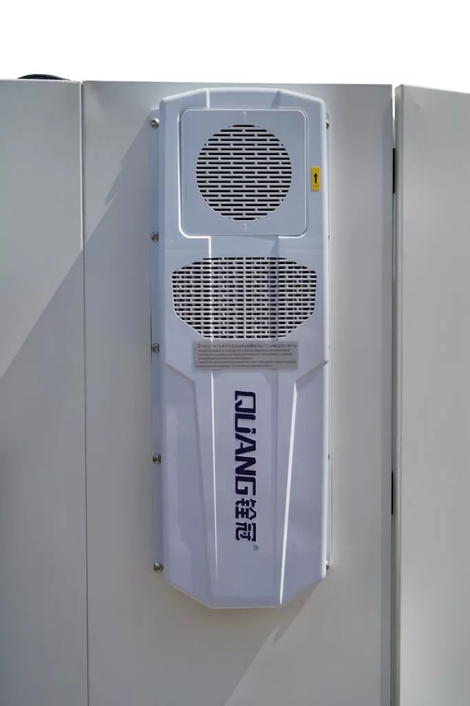 Вертикальный обрабатывающий центр с ЧПУ MILLMASTER VMM-1260 F4