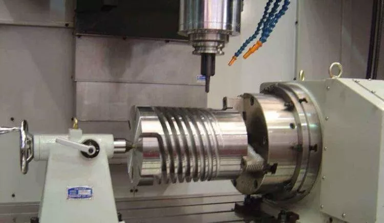 MetalTec TOPMILL 1360F вертикальный обрабатывающий центр с ЧПУ (4 оси)