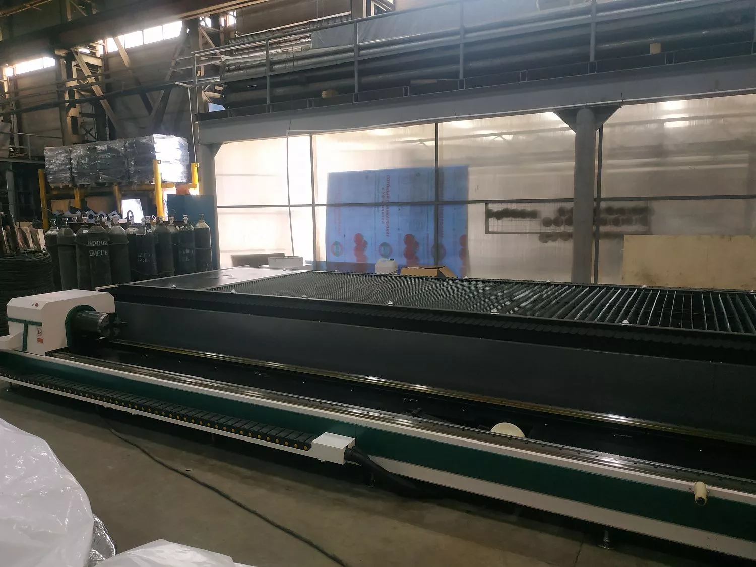 Оптоволоконный лазерный станок для резки металла FM 6015AT6 IPG 1500 Вт Домодедово