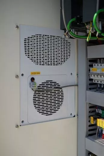Вертикальный обрабатывающий центр с ЧПУ MILLMASTER VMM-1050 F4